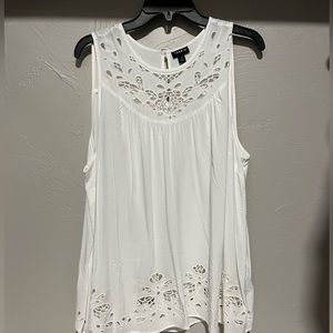 Torrid white shirt supper cute